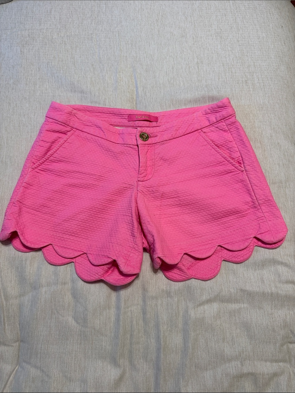 Lilly Pulitzer Textured Scalloped Pink Shorts Size 0
